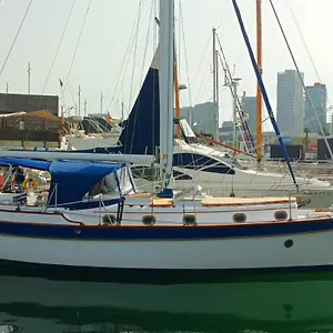 Spacious And Cozy Caribbean Boat In Barcelona With Tour Option Bateau-hôtel Sant Adrià de Besòs